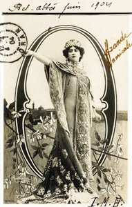 O a : Anna Held, polský původ, zpěvačka a tanečnice z la Belle Epoque - Abeceda na pohlednici