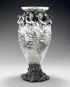 Ogden Goelet a James Gordon Bennett Cup: váza s jachtařskými trofejemi od Studios Tiffany