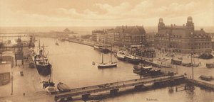 Malmö: přístav (čb fotografie)