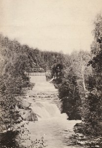 Švédsko / Švédsko: Smaland, Husqvarna Vattenfall (černobílá fotografie)