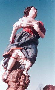 Figurka z neznámé plachetnice, polovina 18. století (lakované dřevo)