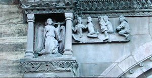 Mrtví opouštějící své hrobky jako anděl zatroubí na trubku, detail ze St. Gallus Doorway na severní verandě (kámen) (detail 181706) od Swiss School