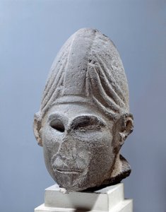 Východní starověk: hlava syrského boha. přibližně 2500 př.nl. ze syrského Djabboulu. Paříž, muzeum Louvre