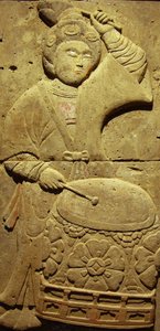 Terakotová stéla s hudebníkem, dynastií Tang (618-907), objevená v provincii Shaanxi, Muzeum Steles Forest v Xianu. Fotografie, Leonard de Selva, Čína, 2006. od Tang Dynasty Chinese School