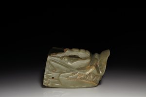 Junkunc Jade Dragon Head (nefrit) od Tang Dynasty Chinese School