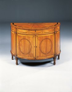 Intarzie demi-lune komoda George III, kolem 1760-79 (satén, amarant a tulipán) od Thomas (attr.to) Chippendale