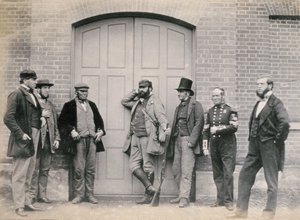 Zaměstnanci v Holkham Hall, Norfolk, kolem roku 1863 (tisk alba) od Thomas Harcourt Powell
