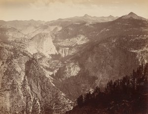 [Yosemitské údolí shora] / [Yowiye a Piwyack. Vernal a Nevada Fall. Yosemitské údolí z Glacier Point] / Yosemite Valley From Glacier Point od Thomas Houseworth and Company