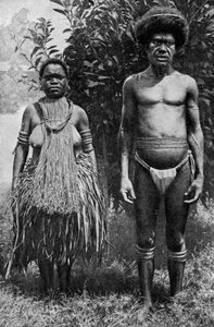 Smutek za mrtvé projevený konopnými ohlávkami, Nová Guinea, 1922 od Thomas McMahon
