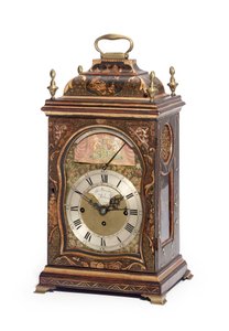 Zelené a zlacené japonské stolní hodiny s hudebním automatem zobrazující průvod primátora, kolem roku 1780 (dřevo, mosaz a lak) (viz také 491786-7) od Thomas Wagstaff or Wagstaffe