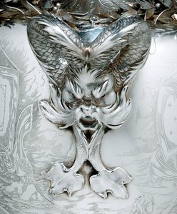 Detail jachtařské trofeje od Tiffany and Company