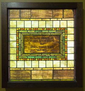 Lilie (Corey Memorial Window) od Tiffany and Company