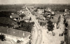 Panoramatický záběr města Římanů, pořízený ze zvonice kostela během první světové války (č/b foto)