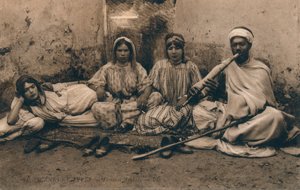 Fotografie zachycující tradiční arabské lidi, c1909 od Unbekannt