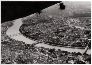 Letecký pohled na Basilej, Švýcarsko, ze Zeppelinu, 1928 1933 od Unbekannt