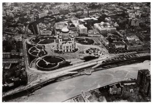 Letecký pohled na katedrálu Krista Spasitele, Moskva, SSSR, ze Zeppelinu, 1930 1933 od Unbekannt