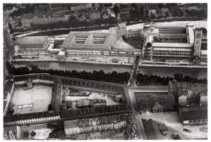 Letecký pohled na Deutsches Museum, Mnichov, Německo, ze Zeppelinu, c1931 1933 od Unbekannt