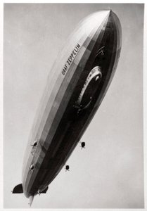 Vzducholoď LZ127 Graf Zeppelin, pohled zdola, 1933 od Unbekannt