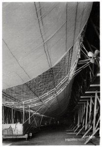 Vzducholoď LZ1 Graf Zeppelin ve výstavbě, 1899 1933 od Unbekannt