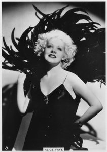 Alice Faye, americká herečka a zpěvačka, c1938 od Unbekannt