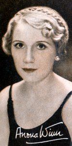 Anona Winn MBE narozena jako Anona Edna Wilkins, 1904-1994, 1935 od Unbekannt