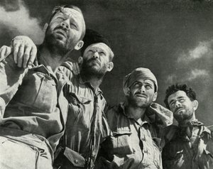 Když Němci zaútočili na Alamein, tito čtyři muži vstoupili do britských linií, c1942-1943, 1945 od Unbekannt