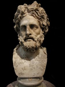 Asclepius, bůh lékařství a léčení. Římská kopie řecké sochy od Phyromachos, 2. století před naším letopočtem od Unbekannt