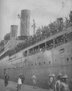 Do Singapuru přijíždějí indické jednotky, aby se zúčastnily obrany velké pevnosti-port., 1941. od Unbekannt