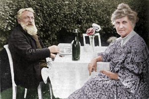 Auguste Rodin - Rodin a jeho manželka v jejich zahradě v Meudonu, c1925 od Unbekannt