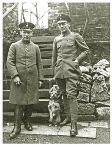 Rakouští nebo italští vojáci se psem, únor 1918 (foto) od Unbekannt