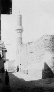 Backstreet a stará mešita, Bagdád, Irák, 1917-1919 od Unbekannt