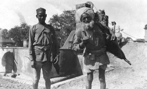 Bhistis neboli nosiči vody, Agra, Indie, 1916-1917 od Unbekannt