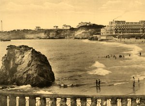 Biarritz - Hotel du Palais a záliv, c1930. od Unbekannt