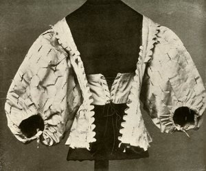 Živůtek z bílého saténu seříznutý a zrůžověný, c1620-1640, 1937. od Unbekannt