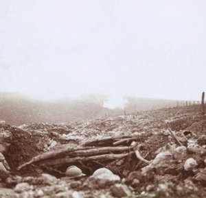 Bombardování, Le Mort Homme, Mrtvý muž, severní Francie, c1914-c1918. od Unbekannt