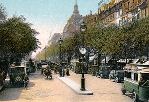 Boulevard des Italiens, Paříž, s auty a motorovými autobusy na ulici, c1900 od Unbekannt