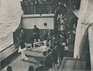 Bringing the Body on Deck, c1900, 1910 od Unbekannt