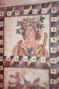 Busta jara - Detail panelu čtyř ročních období - Pafosské mozaiky, Dionýsův dům - Konec 2. století našeho letopočtu - Kypr - Personification du Printemps - Detail mozaiky čtyř ročních období - Mozaiky z Pafosu, Dionýsův dům - Konec II Století poté od Unbekannt