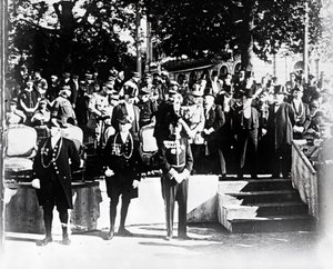 Obřad s hodnostáři a úředníky, c1914-c1918 od Unbekannt