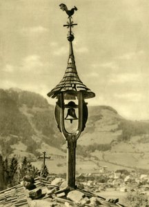 Kostelní zvon a korouhvička, Kitzbühel, Tyrolsko, Rakousko, c1935. od Unbekannt