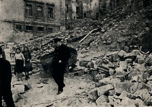 Churchill navštěvuje zbitou Maltu, 1943, 1945. od Unbekannt