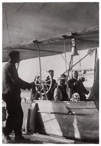 Hrabě Zeppelin se svou dcerou v gondole Zeppelin LZ3, Německo, c1906-1908 1933 od Unbekannt