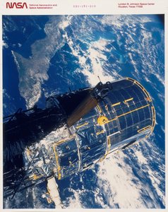 Nasazení Hubbleova vesmírného dalekohledu, 1990 od Unbekannt