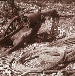 Zničeno dělo 155, c1917-c1918 od Unbekannt