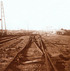 Zničené železniční tratě, Roeselare, Flandry, Belgie, c1914-c1918 od Unbekannt