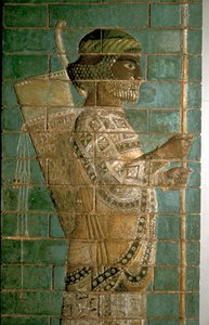 Detail reliéfu zobrazujícího lučištníka Perské královské gardy, Palác Dareia I., Susa, c500 př.n.l. od Unbekannt