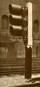 Signály elektrické lampy, s odstíny pro denní použití, na Baker Street Station, Metropolitan Railway, 193 od Unbekannt
