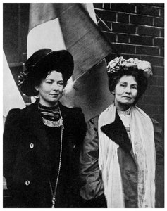 Emmeline Pankhurst, britská sufražetka, a její dcera Christabel, počátek 20. století 1956 od Unbekannt