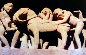Erotic Sculpture, Hindu Temple, Khajuraho, Indie, 950-1050