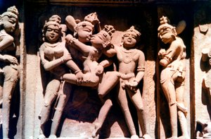 Erotic Sculpture, Hindu Temple, Khajuraho, Indie, 950-1050
